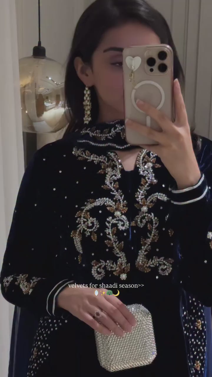 Signature Festive 3PC Embroidered Collection