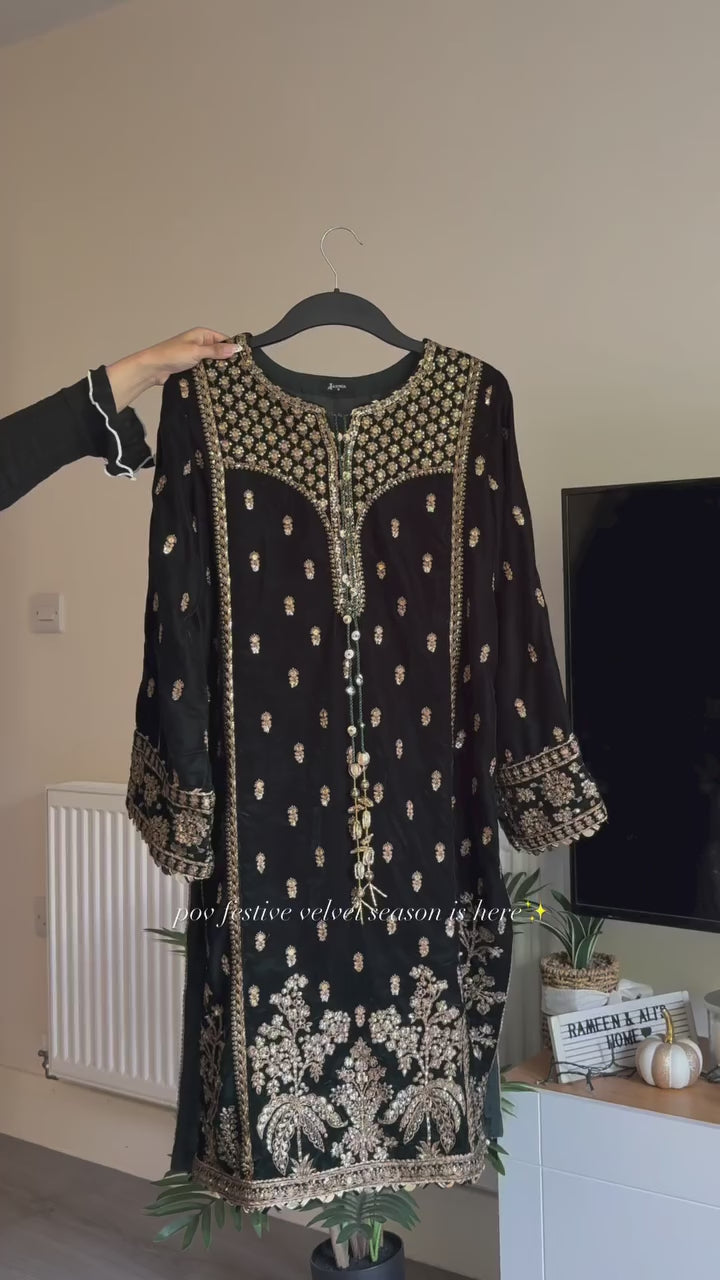 Luxury Black Embroidered 3pc Suit